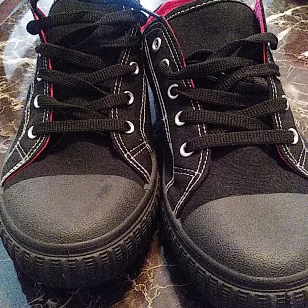 Men's sneakers